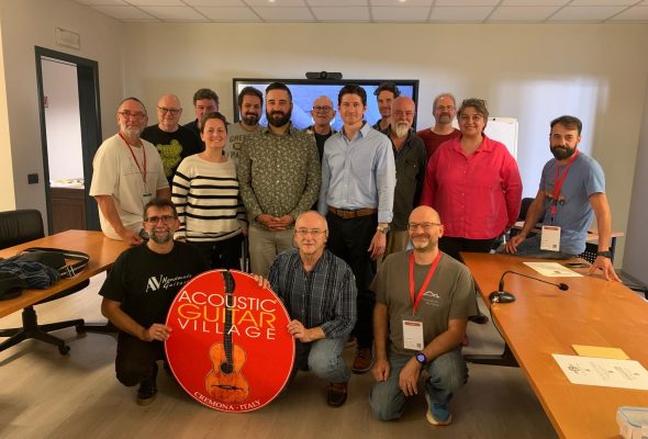 L’Acoustic Guitar Village a Cremona Musica 2026 presenta il programma delle masterclass di liuteria, il concorso per emergenti “New Sounds of Acoustic Music”, “Cremona Acoustic Blues Meeting” e tanti altri eventi sempre in aggiornamento!
